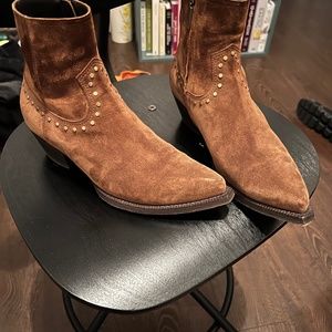 Yves Saint Laurent Brown Suede boots with bronce details